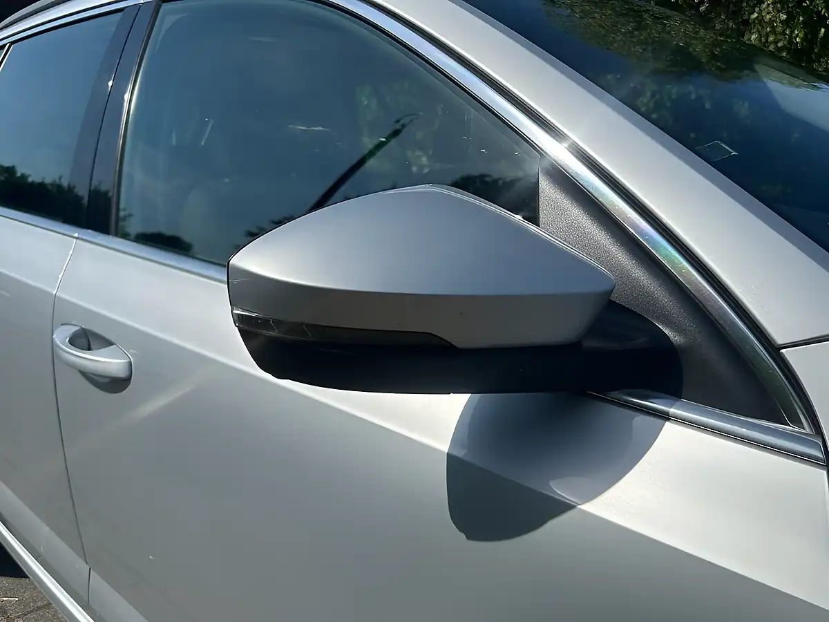 Used 2025 Skoda Octavia Se Technology Silver - Interior and Exterior details 12