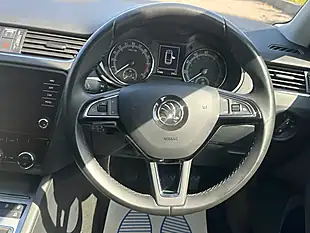 Used 2025 Skoda Octavia Se Technology Silver - Interior and Exterior details 19