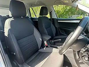 Used 2025 Skoda Octavia Se Technology Silver - Interior and Exterior details 20
