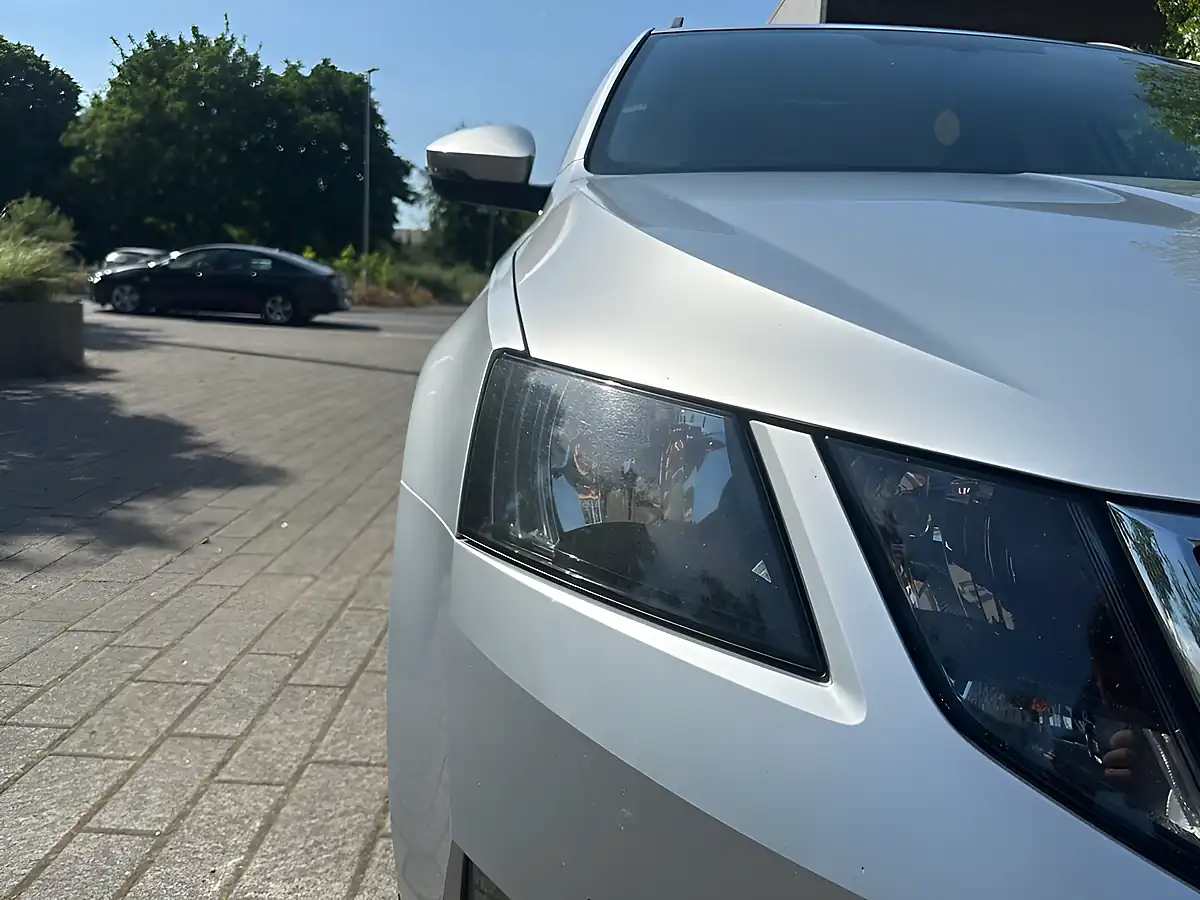Used 2025 Skoda Octavia Se Technology Silver - Interior and Exterior details 7