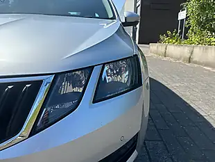 Used 2025 Skoda Octavia Se Technology Silver - Interior and Exterior details 9