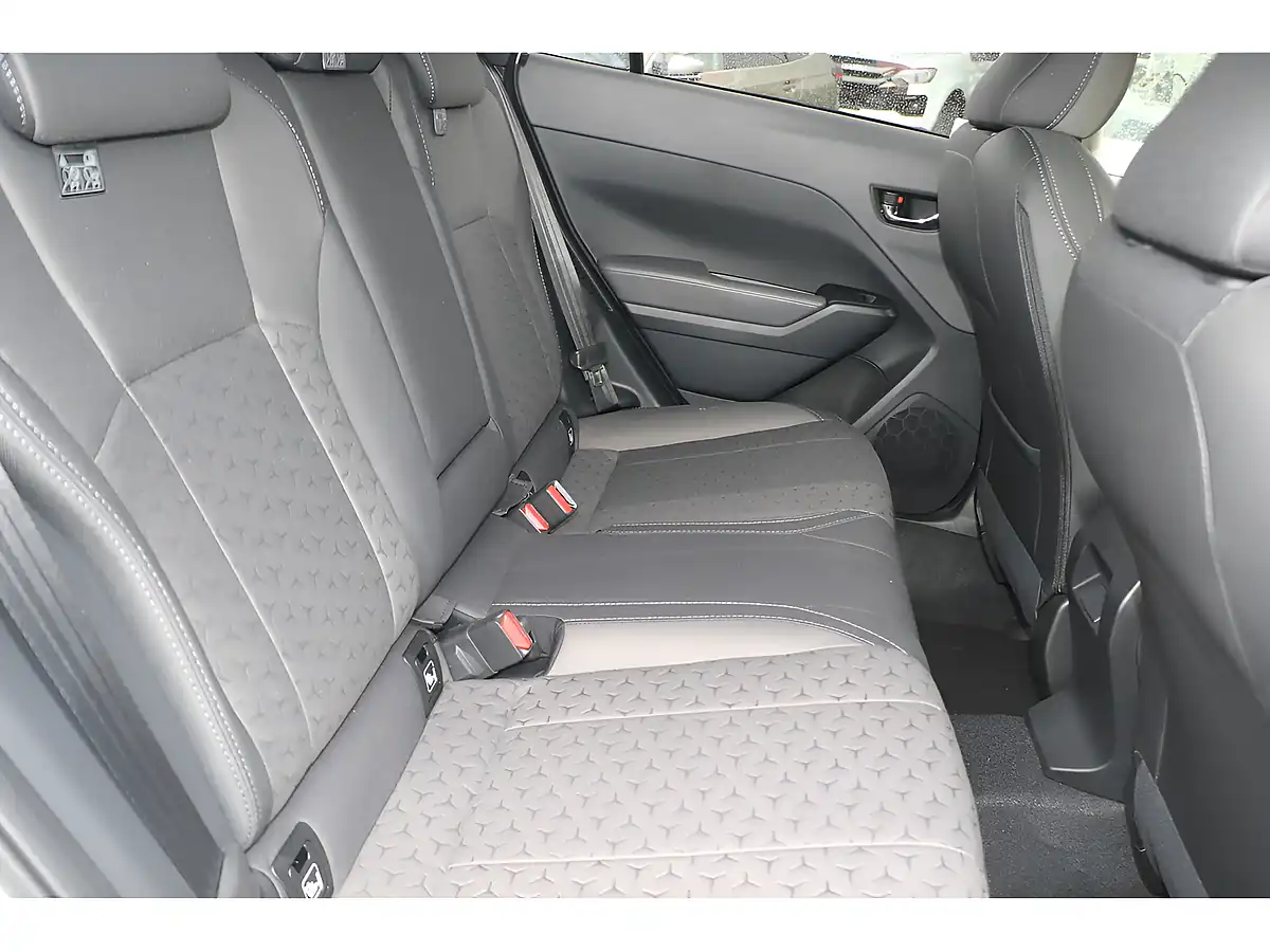 Used 2025 Subaru Crosstrek Limited White - Interior and Exterior details 12