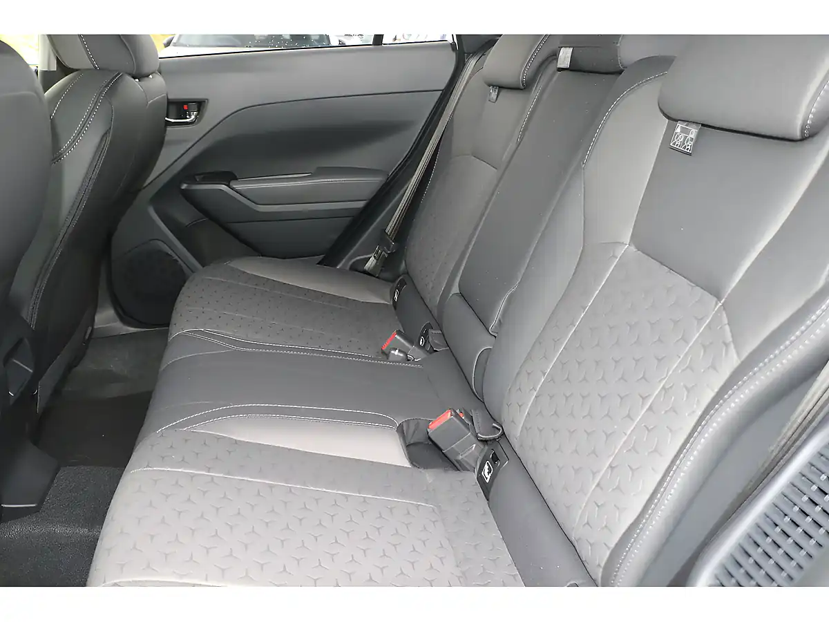 Used 2025 Subaru Crosstrek Limited White - Interior and Exterior details 17