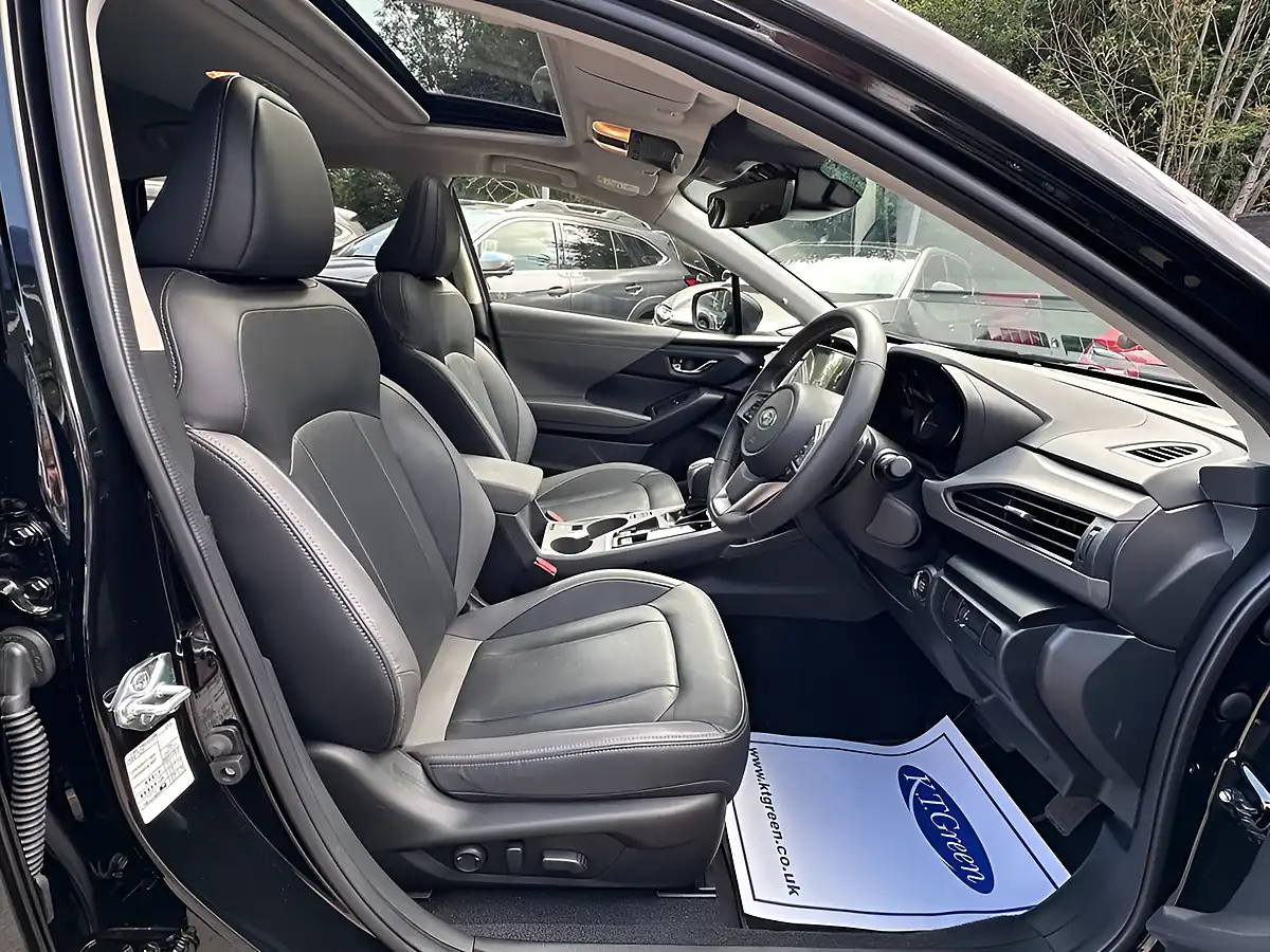 Used 2025 Subaru Crosstrek Touring Black - Interior and Exterior details 7