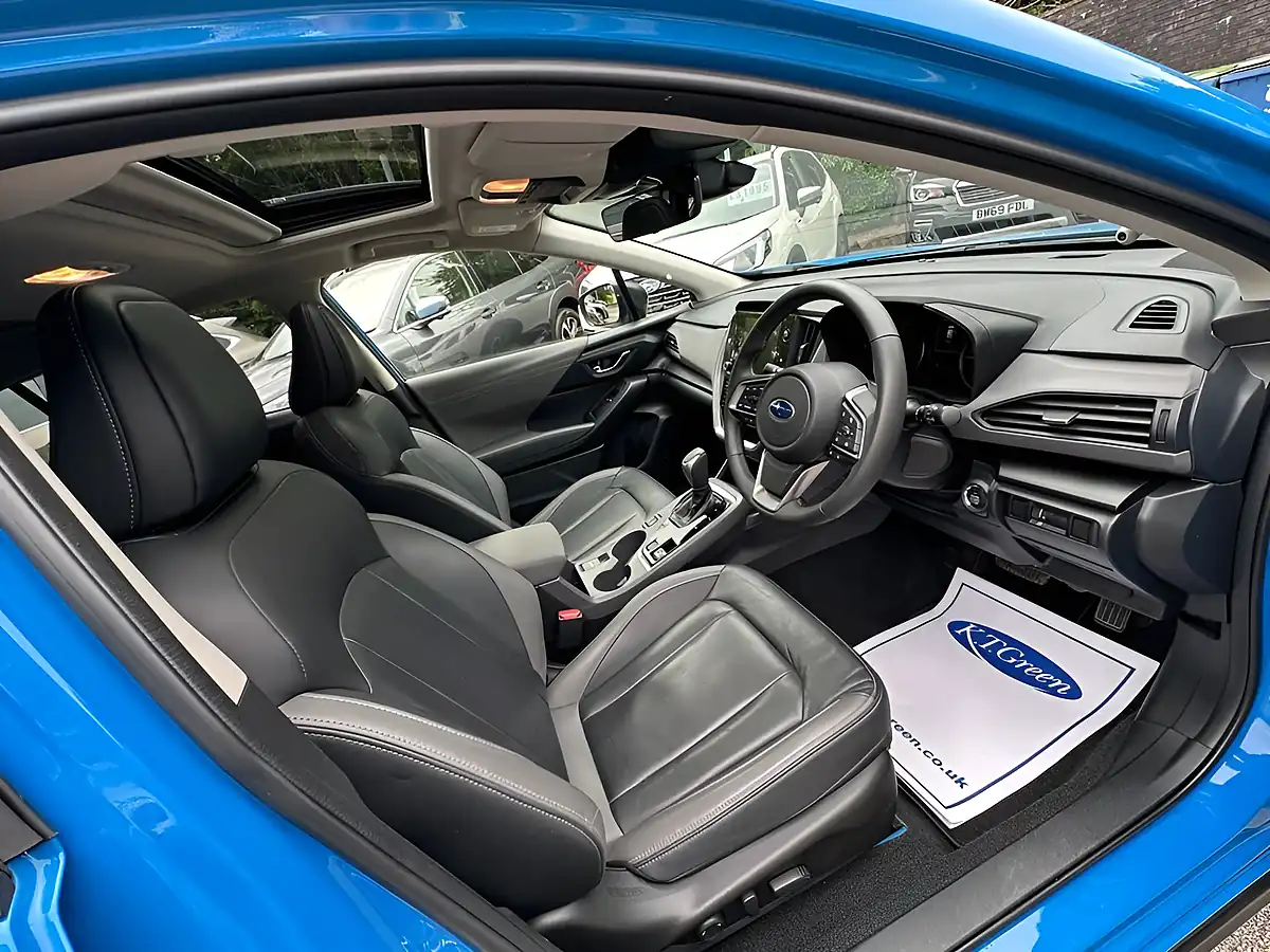Used 2025 Subaru Crosstrek Touring Blue - Interior and Exterior details 8
