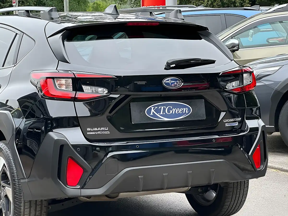Used 2025 Subaru Crosstrek Touring Crystal Black - Interior and Exterior details 19