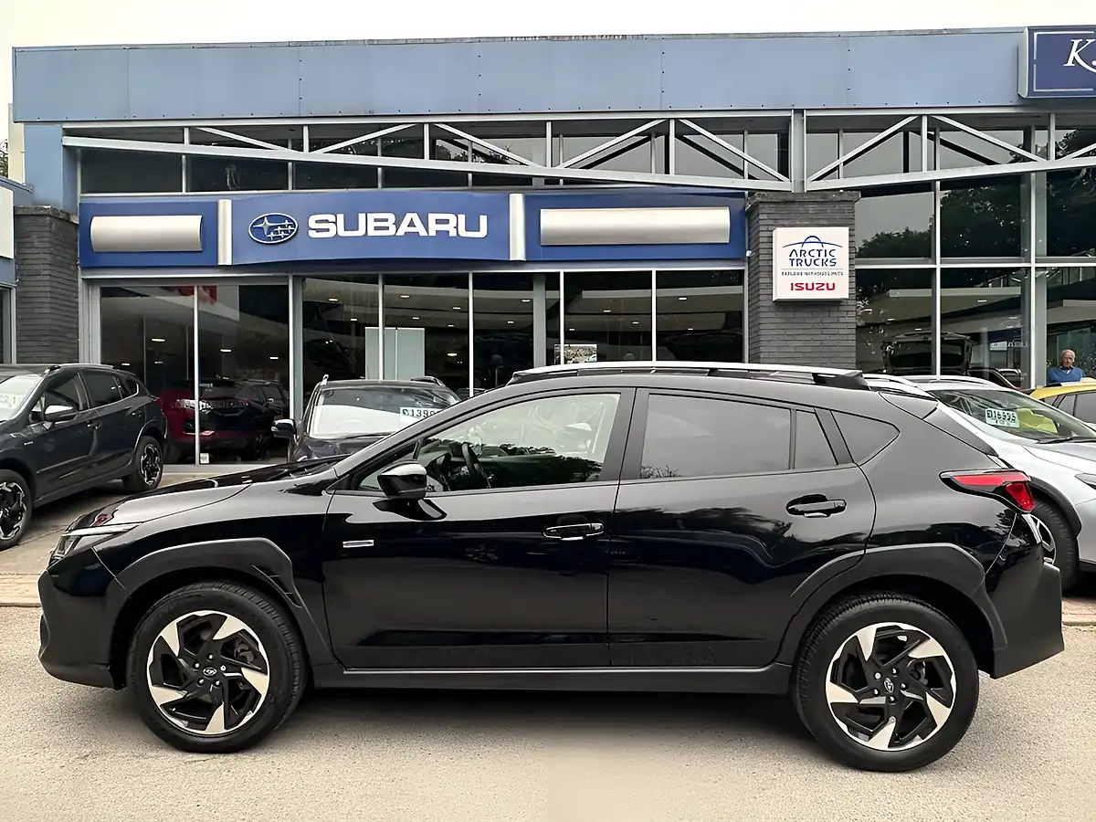 Used 2025 Subaru Crosstrek Touring Crystal Black - Interior and Exterior details 2