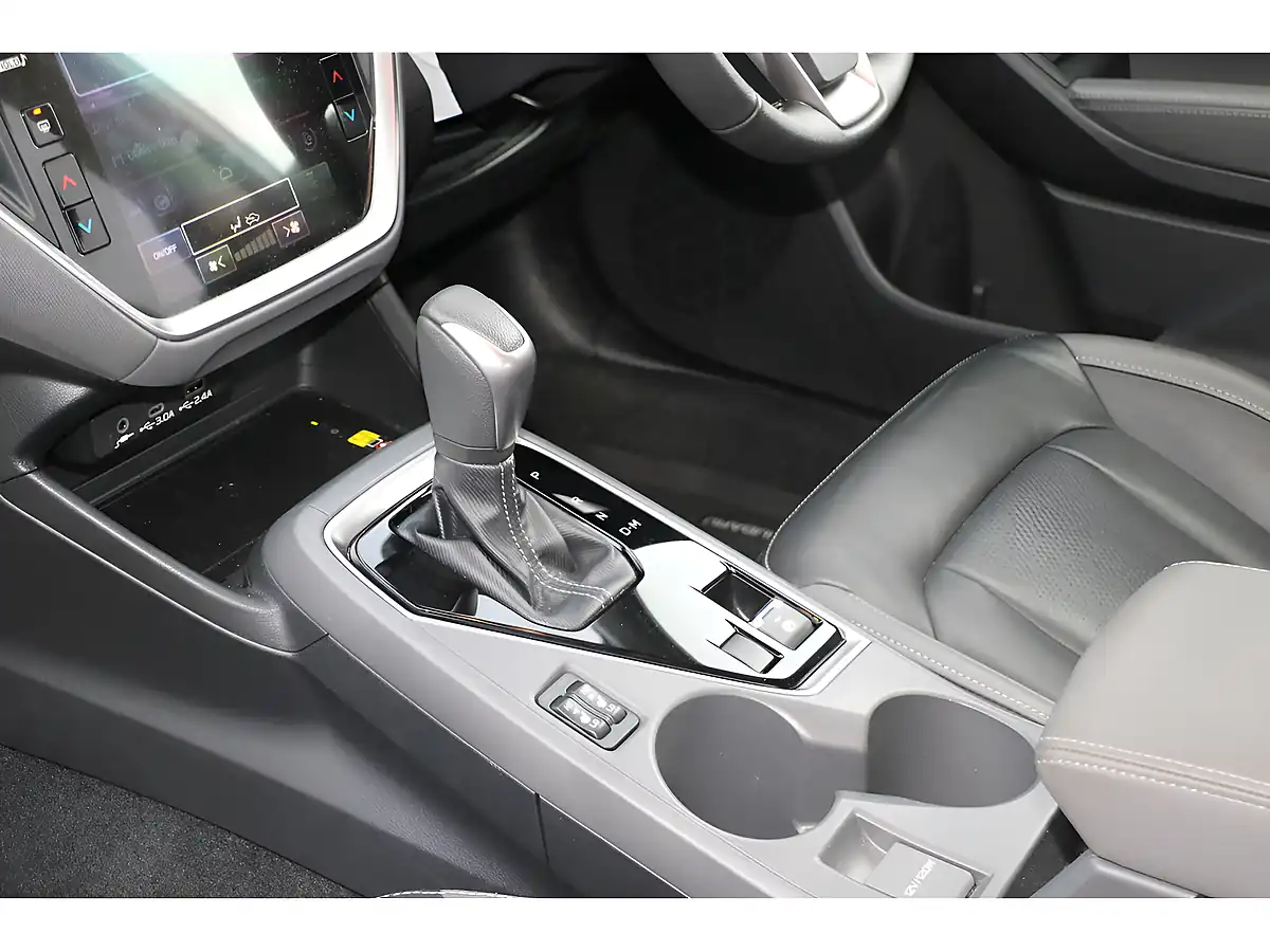 Used 2025 Subaru Crosstrek Touring Crystal White - Interior and Exterior details 17