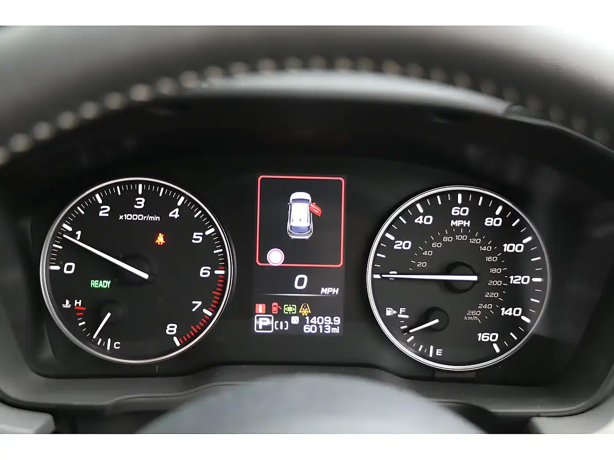 Used 2025 Subaru Crosstrek Touring Crystal White - Interior and Exterior details 7