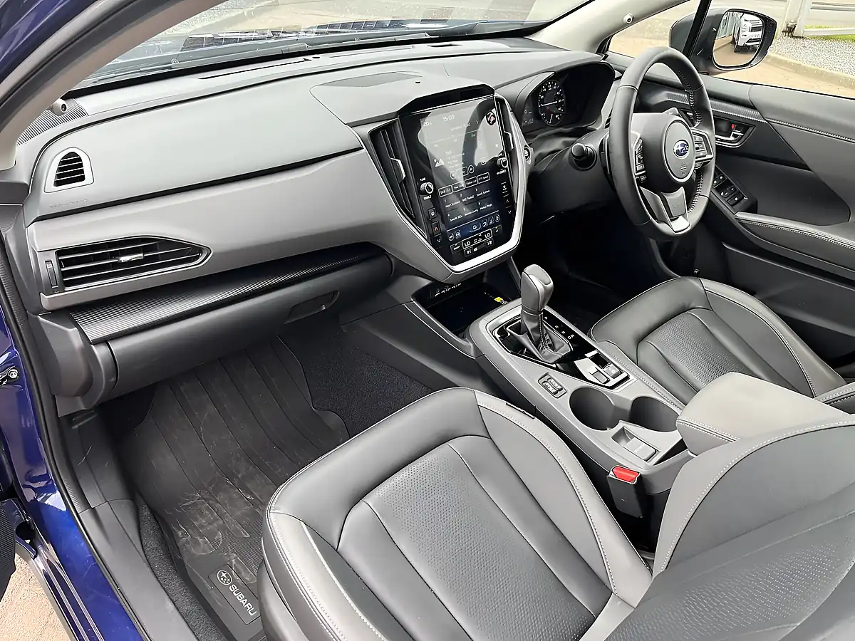 Used 2025 Subaru Crosstrek Touring Sapphire Blue - Interior and Exterior details 12