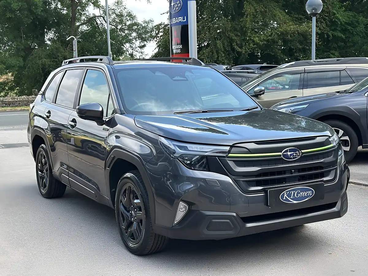 Used 2025 Subaru Forester Field Magnetite Gray - Interior and Exterior details 13