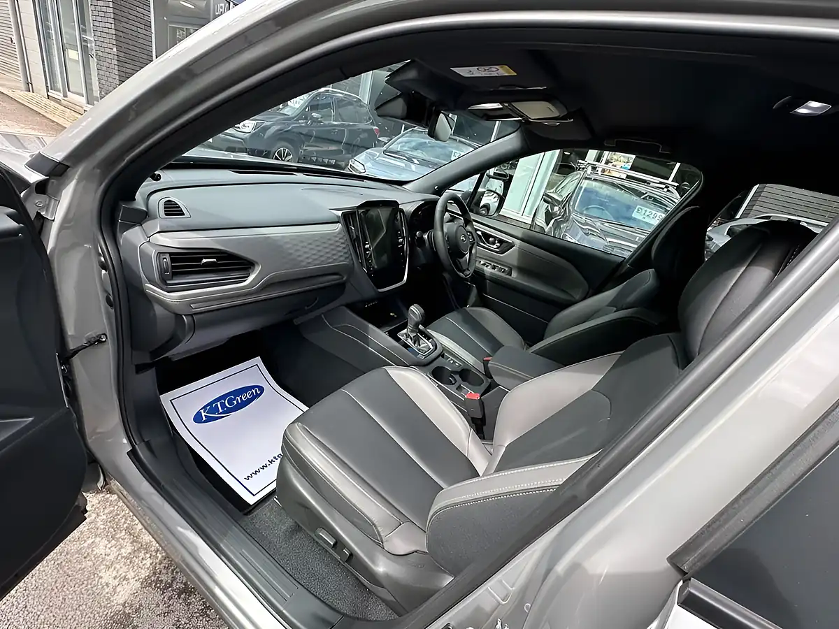 Used 2025 Subaru Forester Field Silver - Interior and Exterior details 10