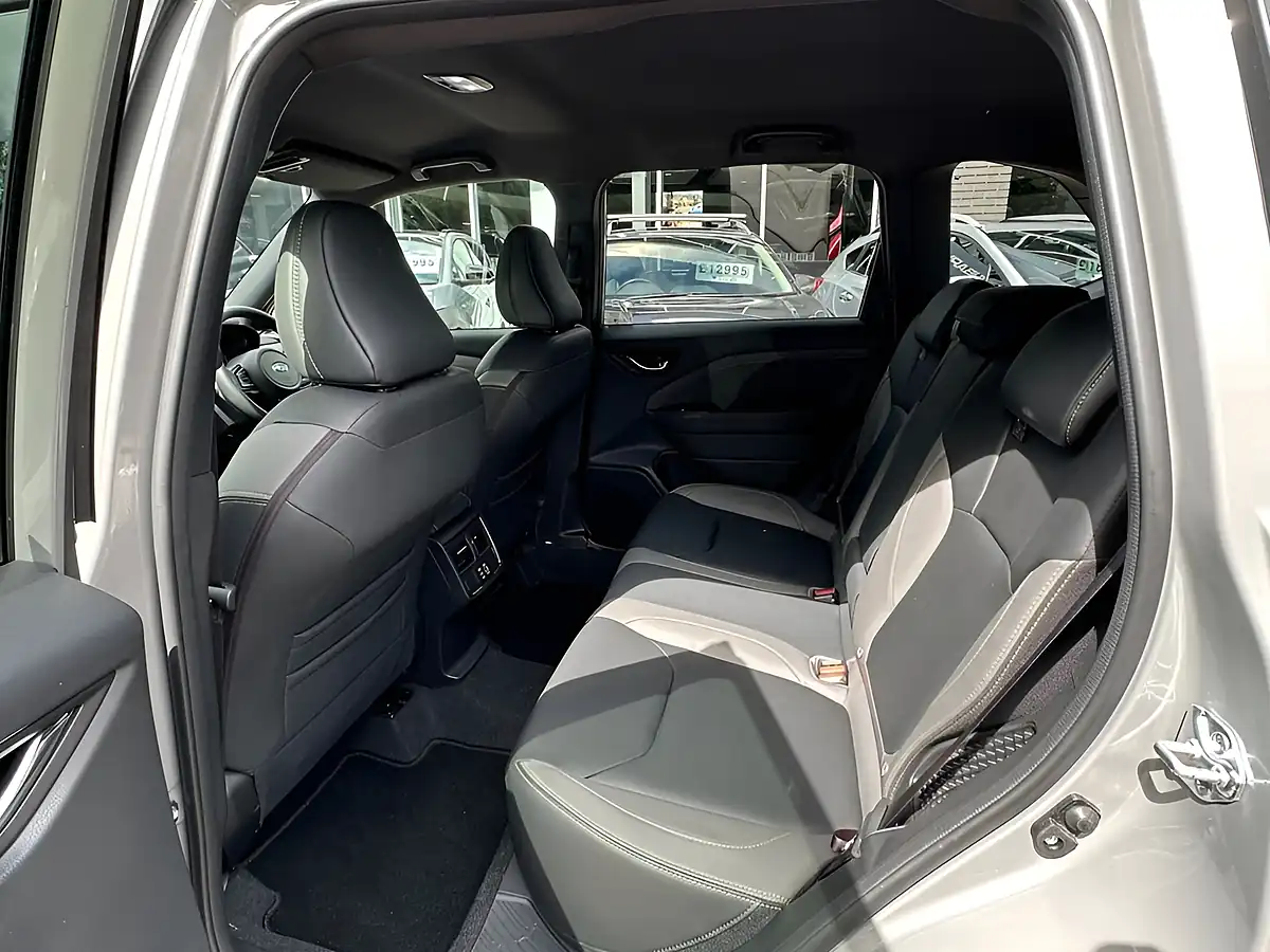 Used 2025 Subaru Forester Field Silver - Interior and Exterior details 12
