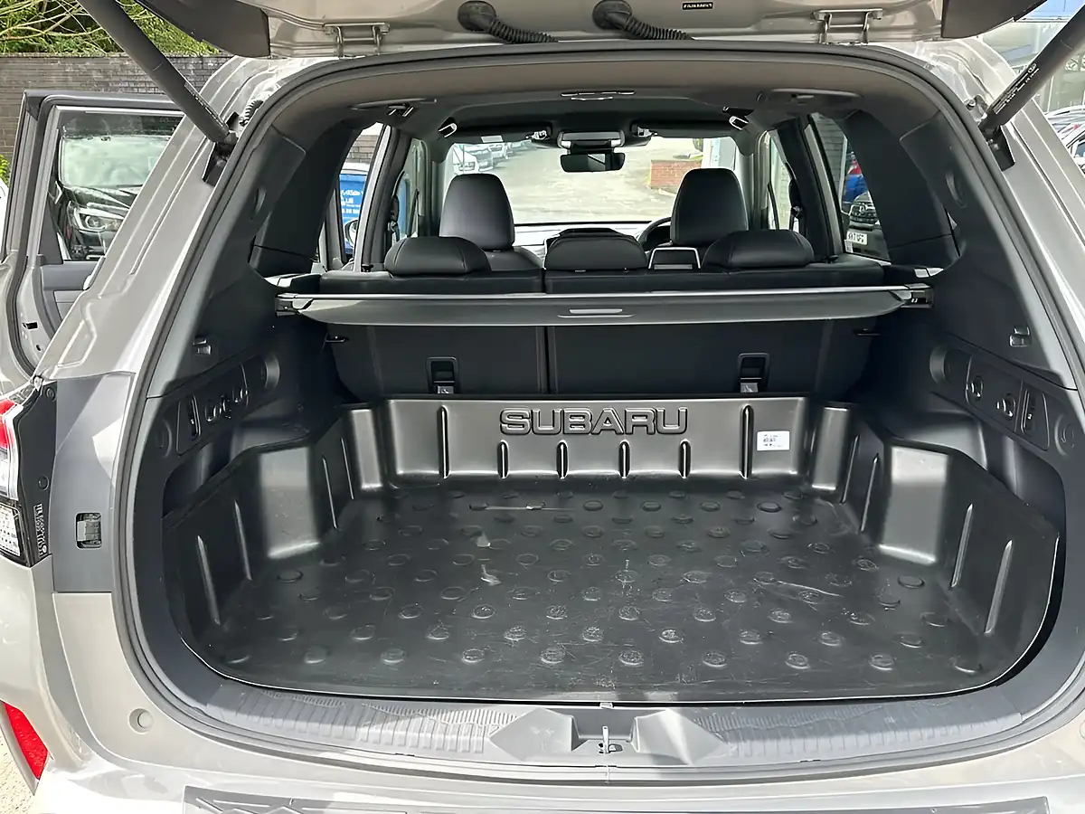 Used 2025 Subaru Forester Field Silver - Interior and Exterior details 13