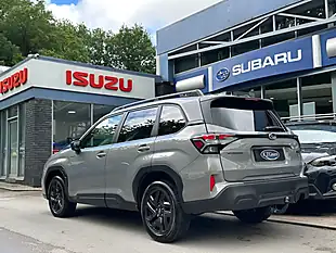 Used 2025 Subaru Forester Field Silver - Interior and Exterior details 3
