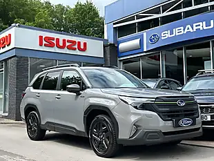 Used 2025 Subaru Forester Field Silver - Interior and Exterior details 6