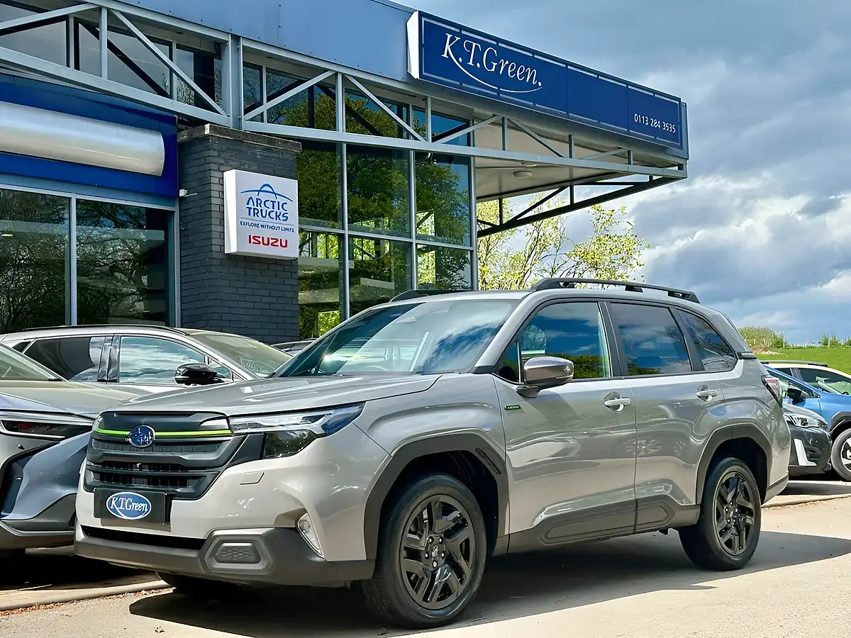 Used 2025 Subaru Forester Field Silver - Front View