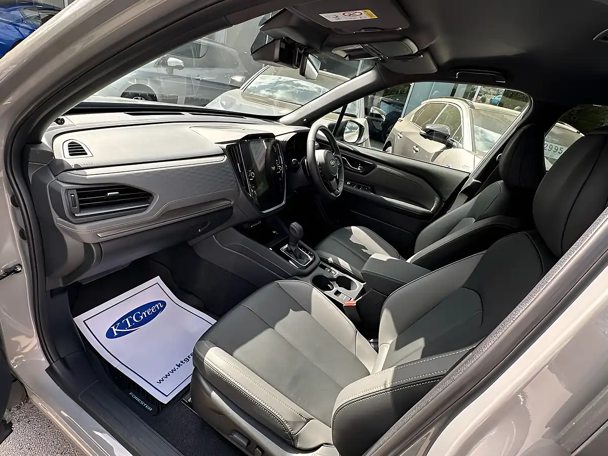 Used 2025 Subaru Forester Field Silver - Interior and Exterior details 10