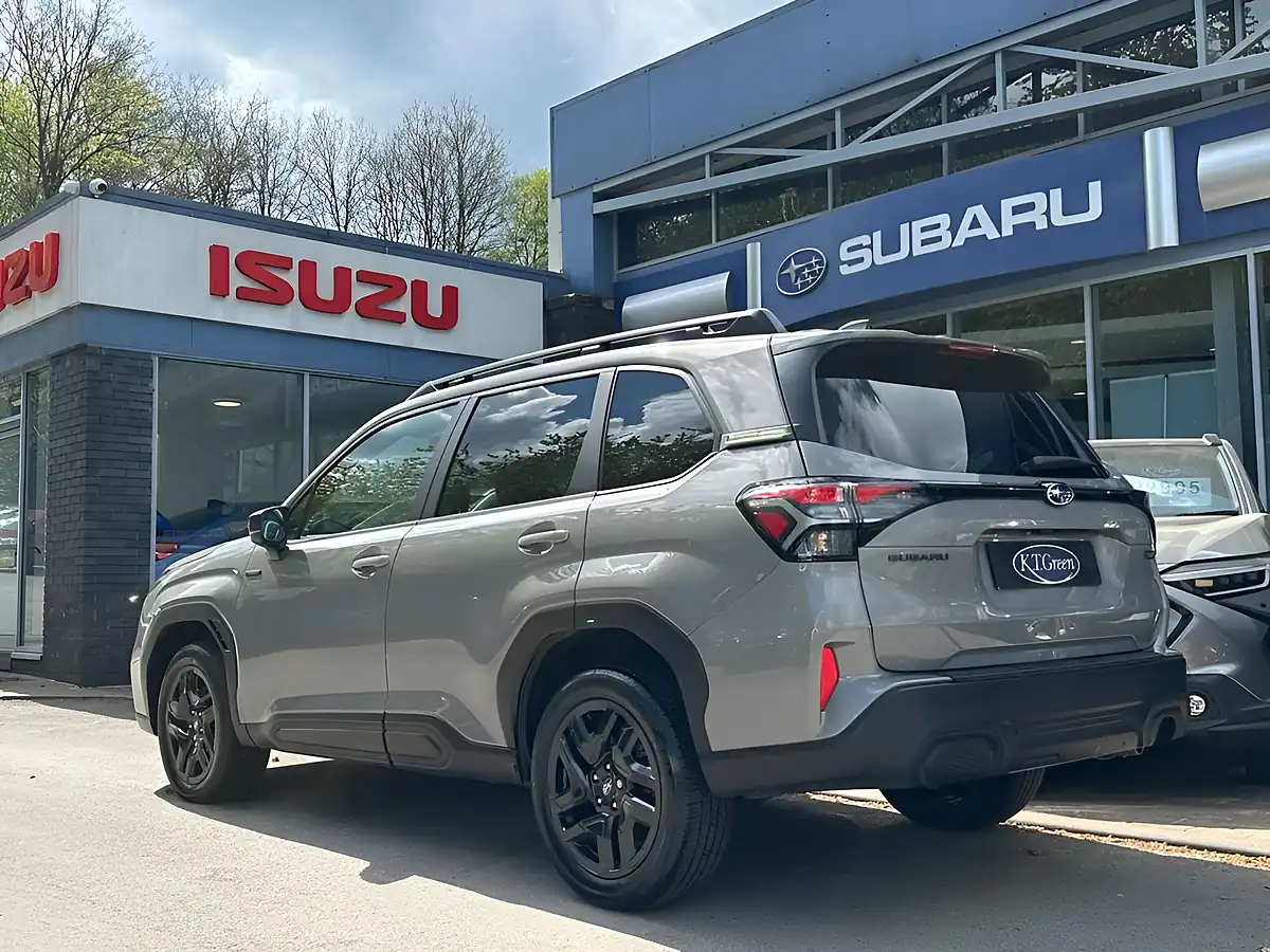 Used 2025 Subaru Forester Field Silver - Interior and Exterior details 3