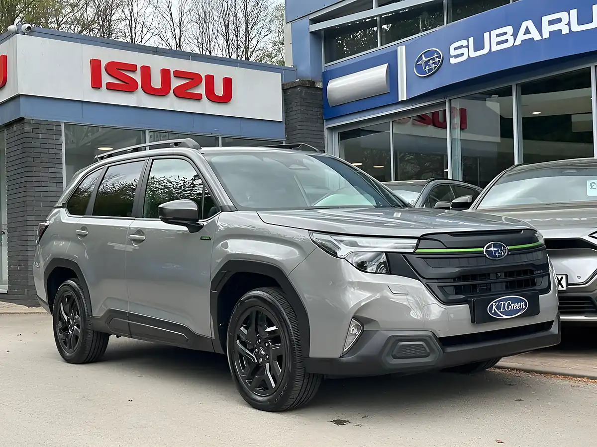 Used 2025 Subaru Forester Field Silver - Interior and Exterior details 6