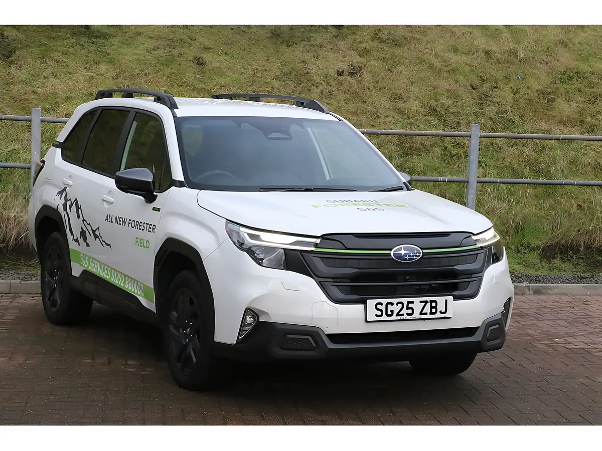 Used 2025 Subaru Forester Field White - Front View
