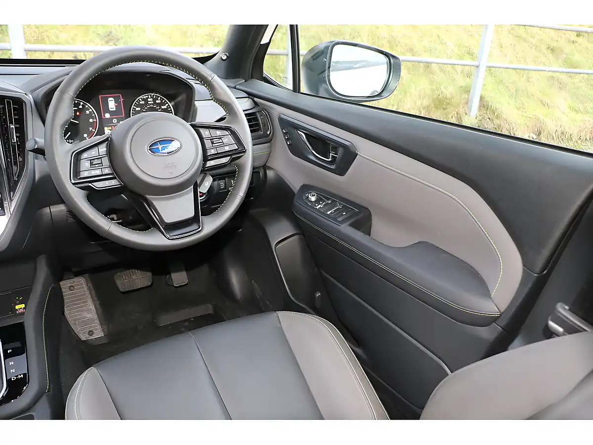 Used 2025 Subaru Forester Field White - Interior and Exterior details 12