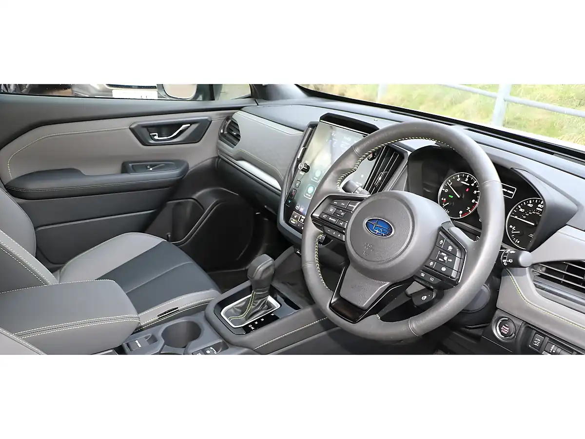 Used 2025 Subaru Forester Field White - Interior and Exterior details 6