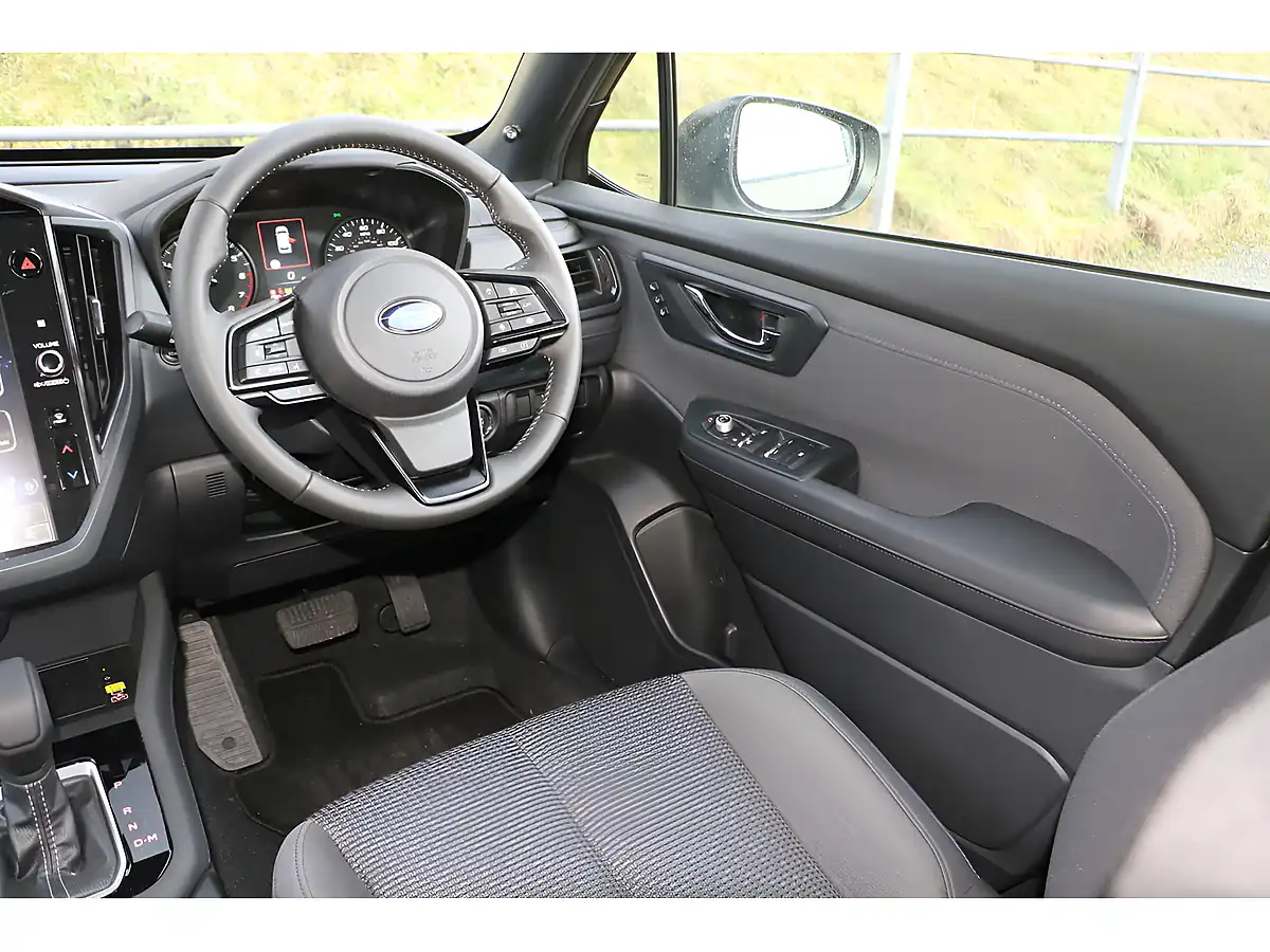 Used 2025 Subaru Forester Limited Autumn Green - Interior and Exterior details 12