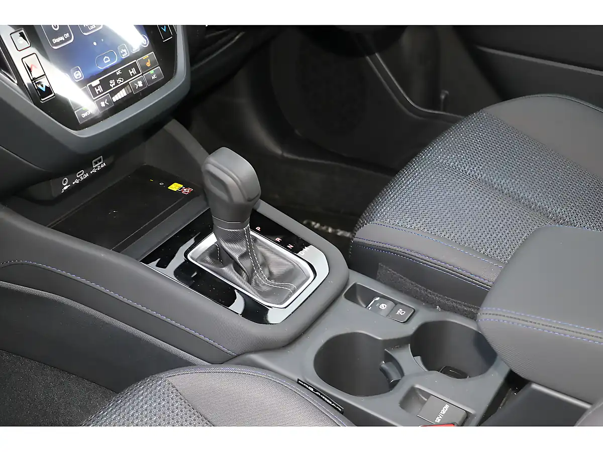 Used 2025 Subaru Forester Limited Autumn Green - Interior and Exterior details 17