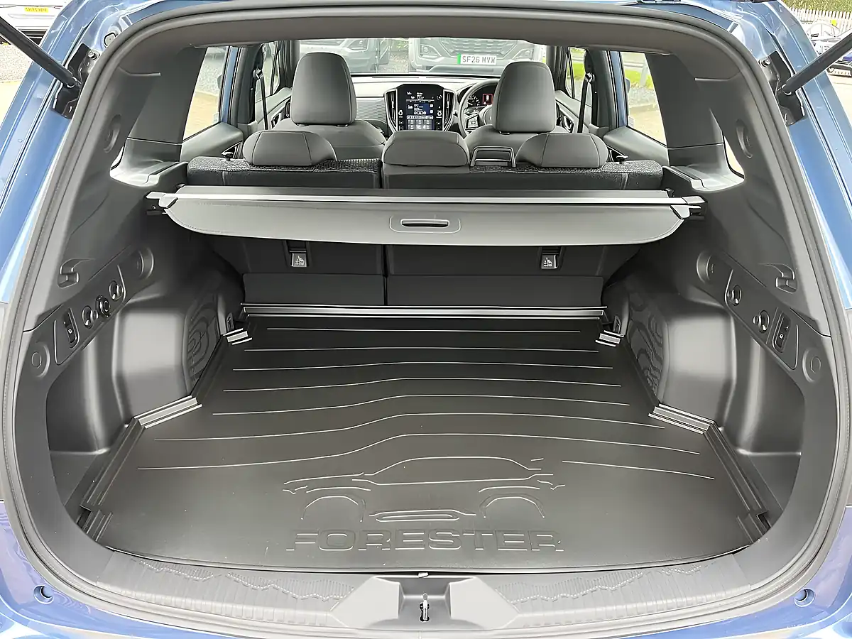 Used 2025 Subaru Forester Limited Blue - Interior and Exterior details 11