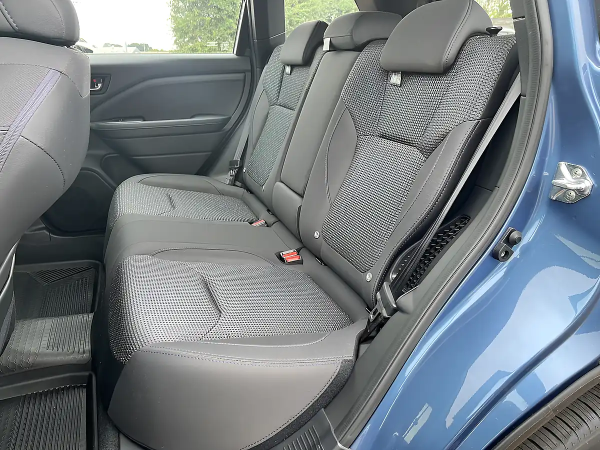Used 2025 Subaru Forester Limited Blue - Interior and Exterior details 12