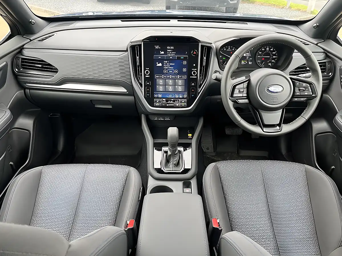 Used 2025 Subaru Forester Limited Blue - Interior and Exterior details 15
