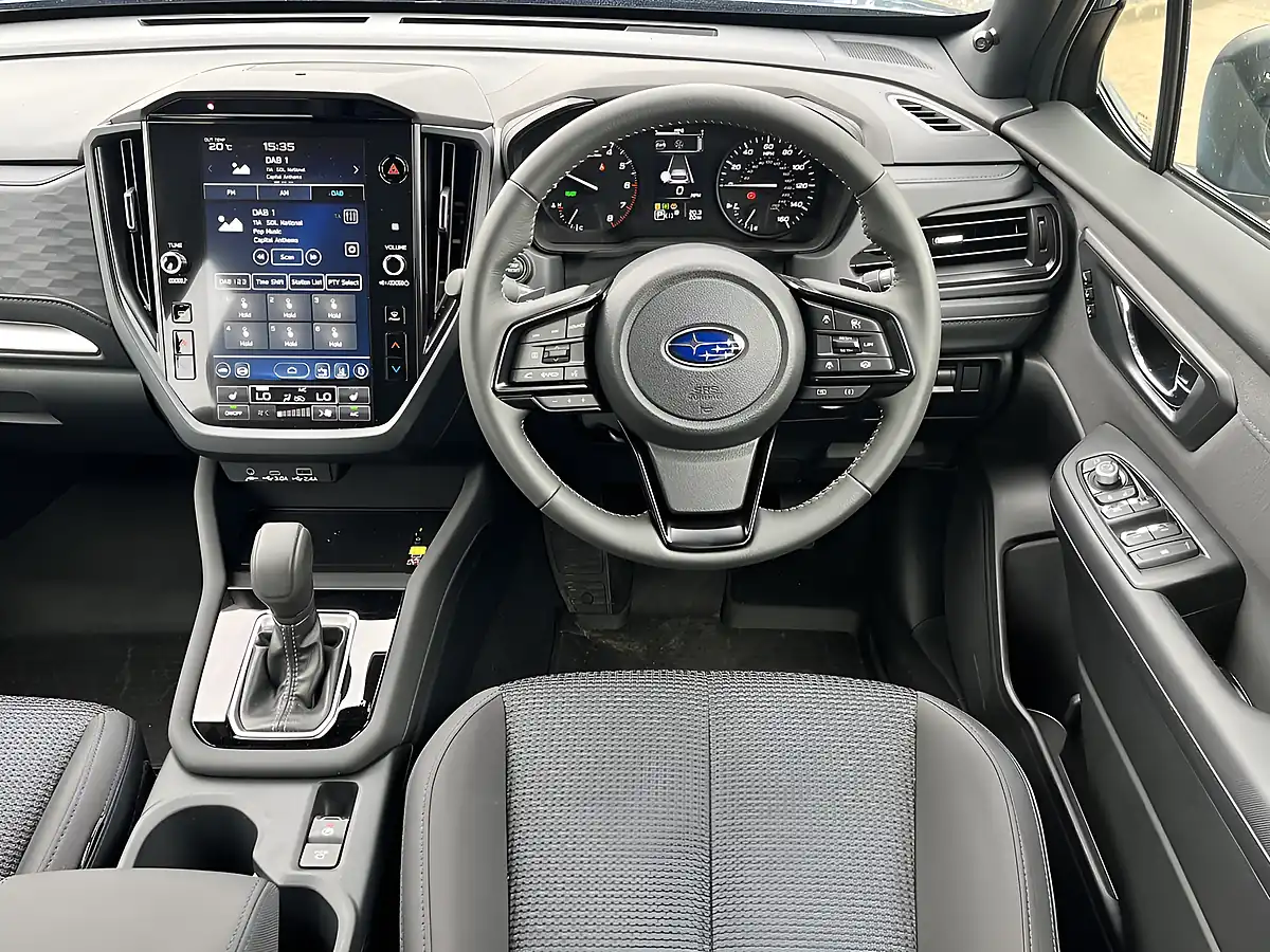 Used 2025 Subaru Forester Limited Blue - Interior and Exterior details 16