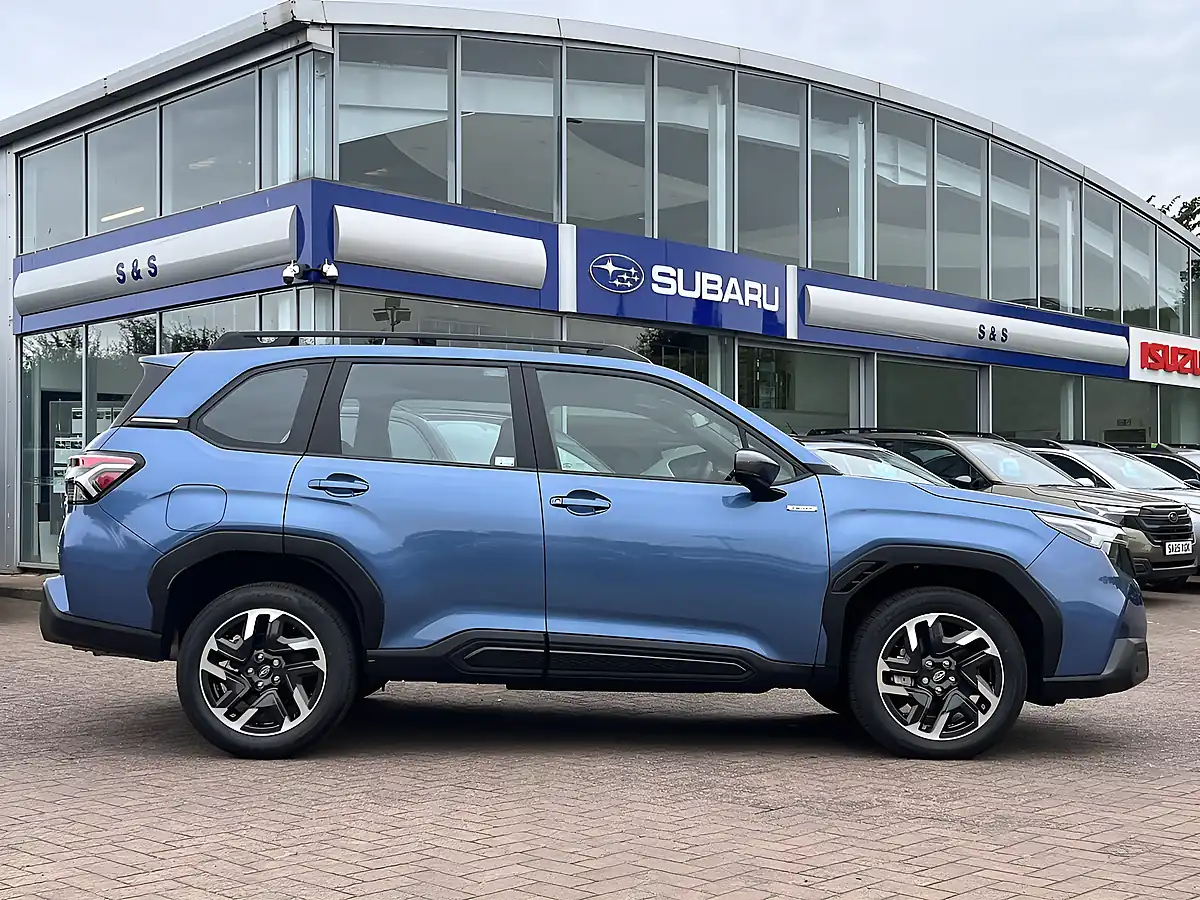 Used 2025 Subaru Forester Limited Blue - Interior and Exterior details 3