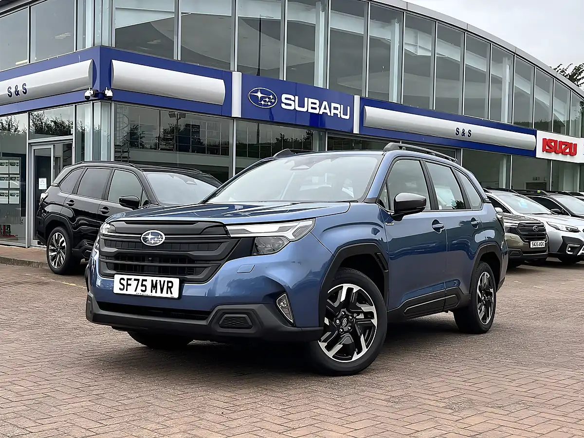 Used 2025 Subaru Forester Limited Blue - Interior and Exterior details 9
