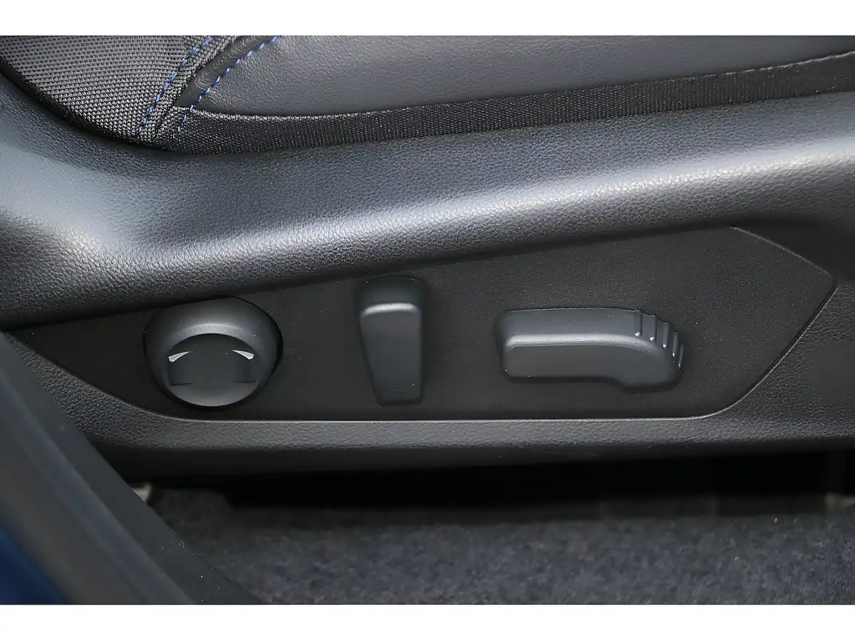 Used 2025 Subaru Forester Limited Horizon Blue - Interior and Exterior details 7