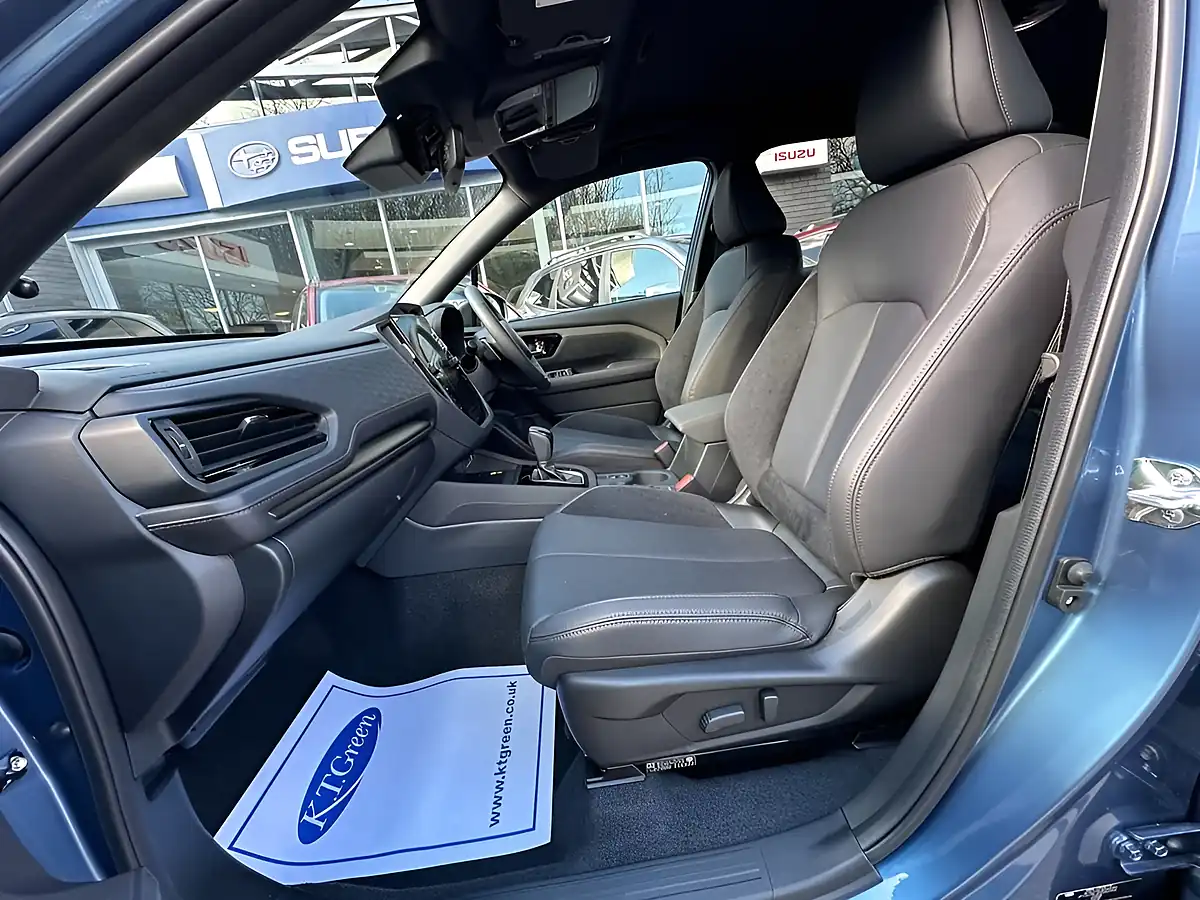 Used 2025 Subaru Forester Touring Blue - Interior and Exterior details 11
