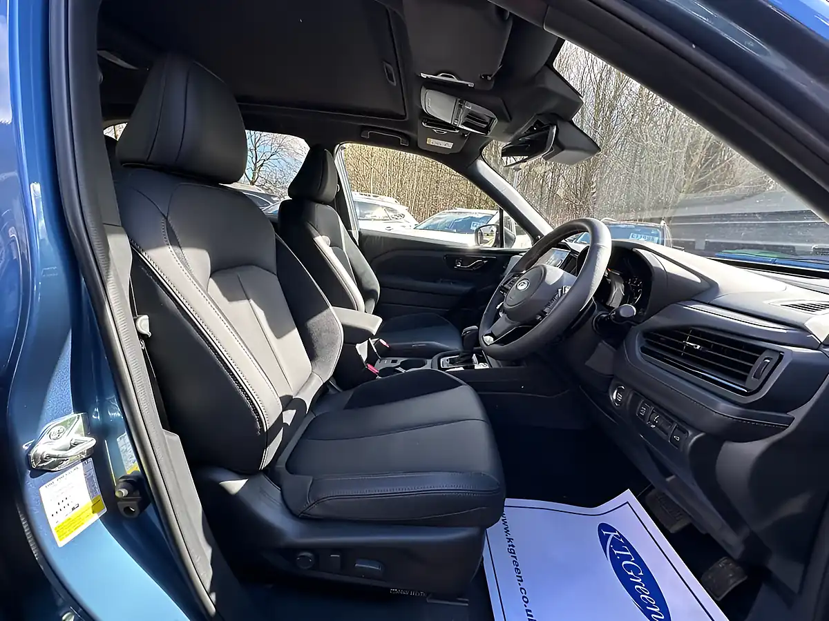 Used 2025 Subaru Forester Touring Blue - Interior and Exterior details 7