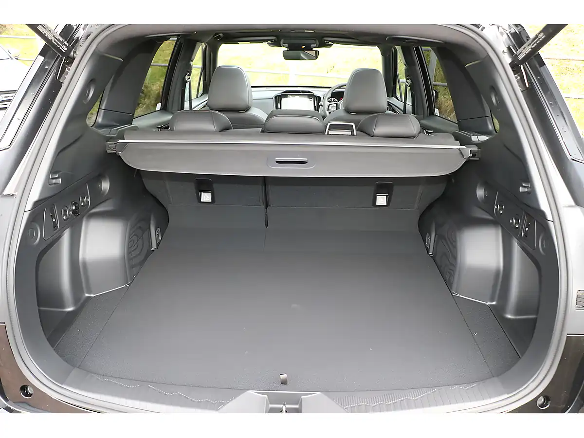Used 2025 Subaru Forester Touring Crystal Black - Interior and Exterior details 17