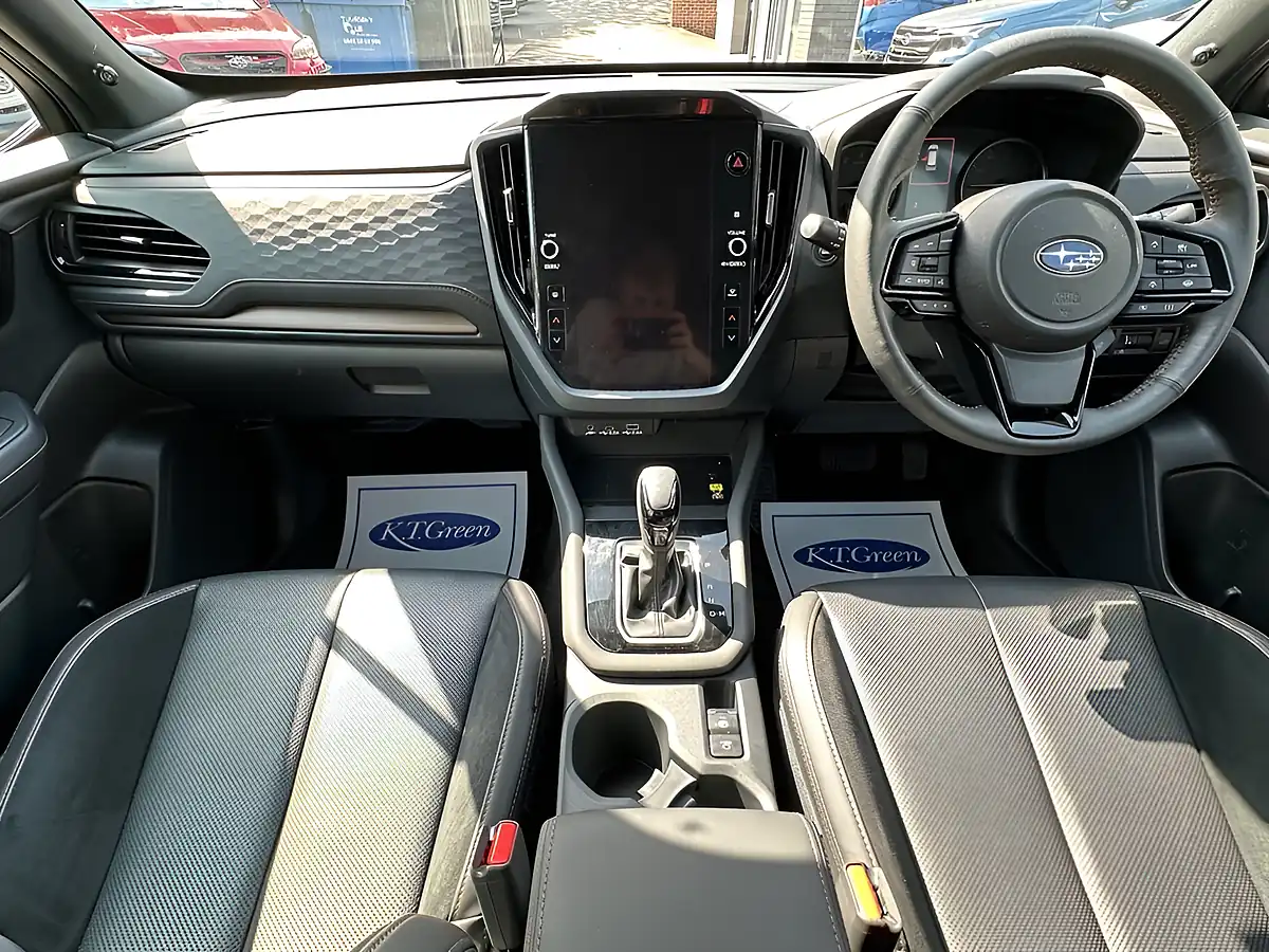 Used 2025 Subaru Forester Touring Silver - Interior and Exterior details 9