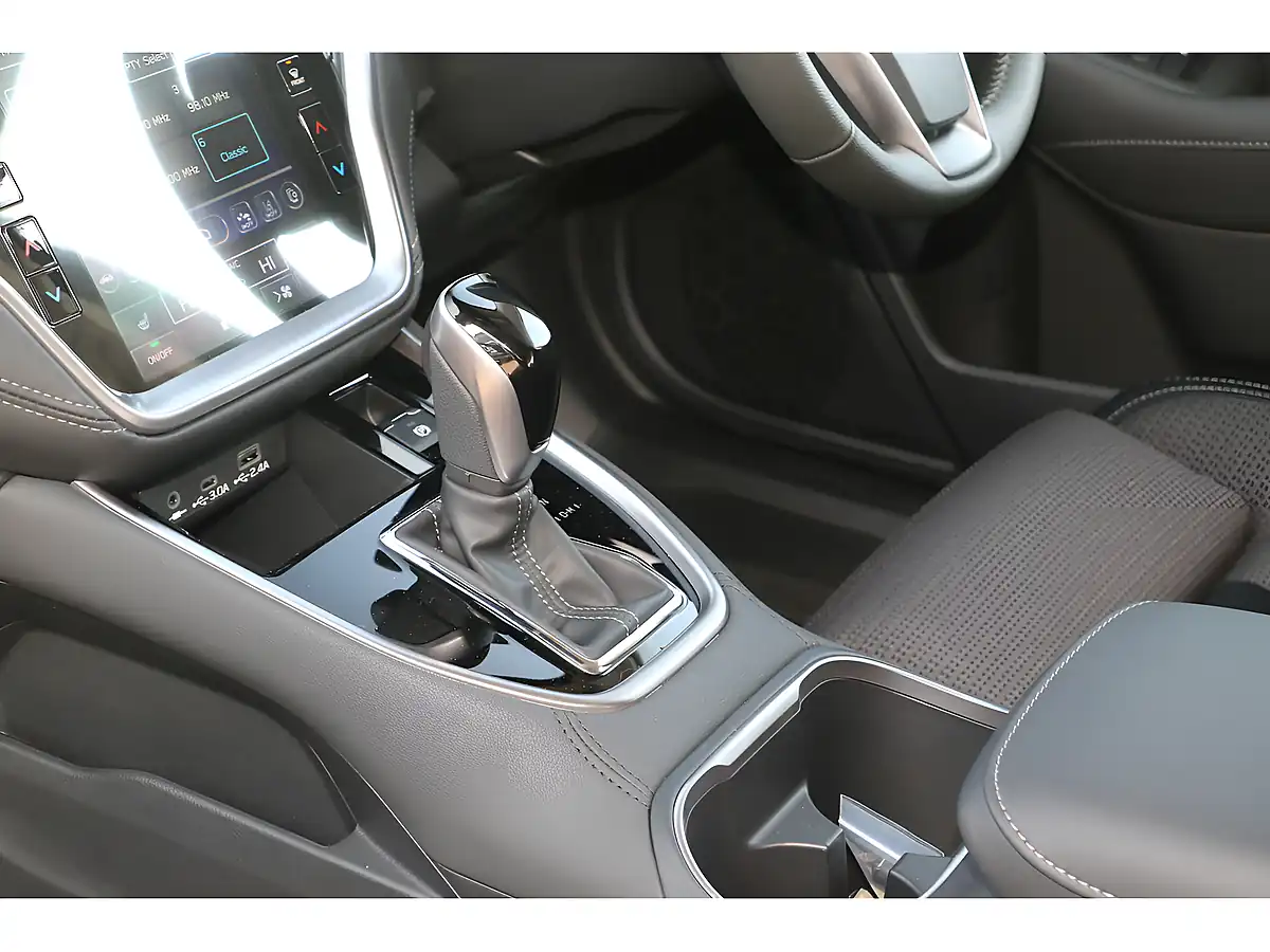 Used 2025 Subaru Outback I Limited Black - Interior and Exterior details 16