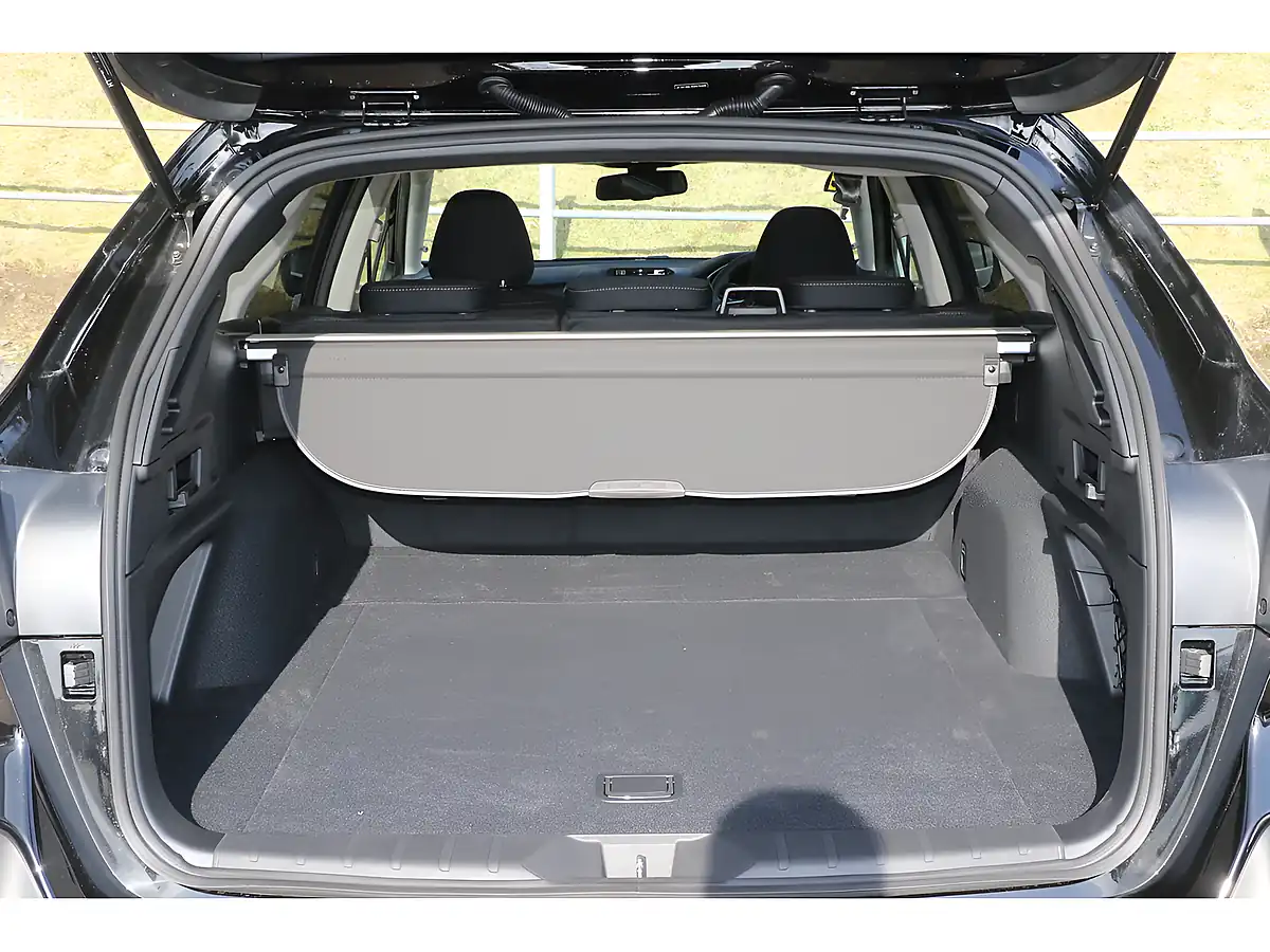 Used 2025 Subaru Outback I Limited Black - Interior and Exterior details 4