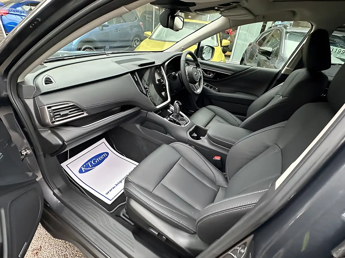 Used 2025 Subaru Outback Touring Grey - Interior and Exterior details 10