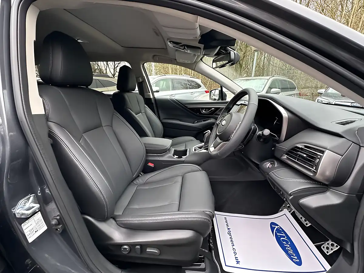 Used 2025 Subaru Outback Touring Grey - Interior and Exterior details 7
