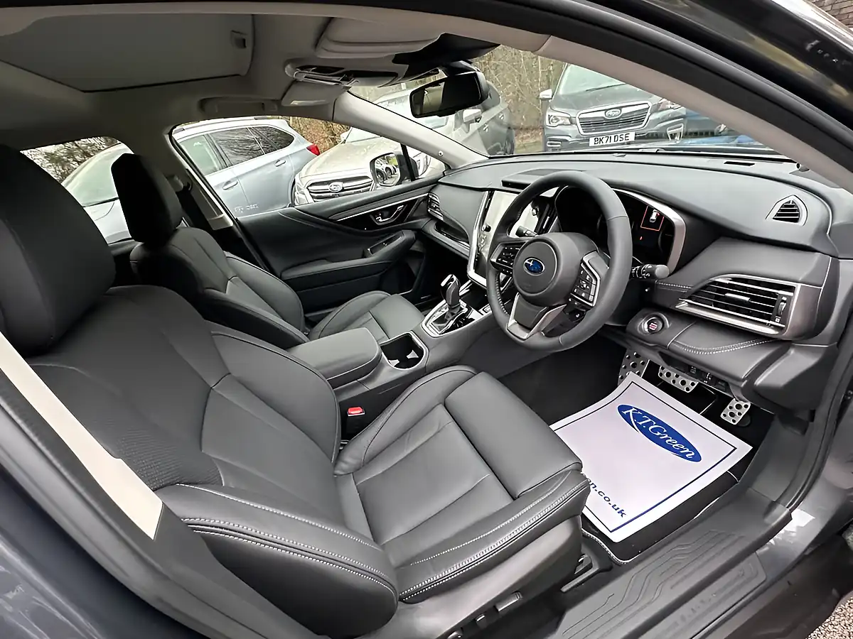 Used 2025 Subaru Outback Touring Grey - Interior and Exterior details 8