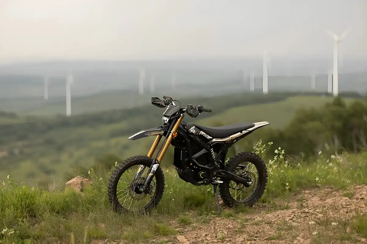 Used 2025 Sur Ron Ultra Bee X Desert Brown - Interior and Exterior details 3