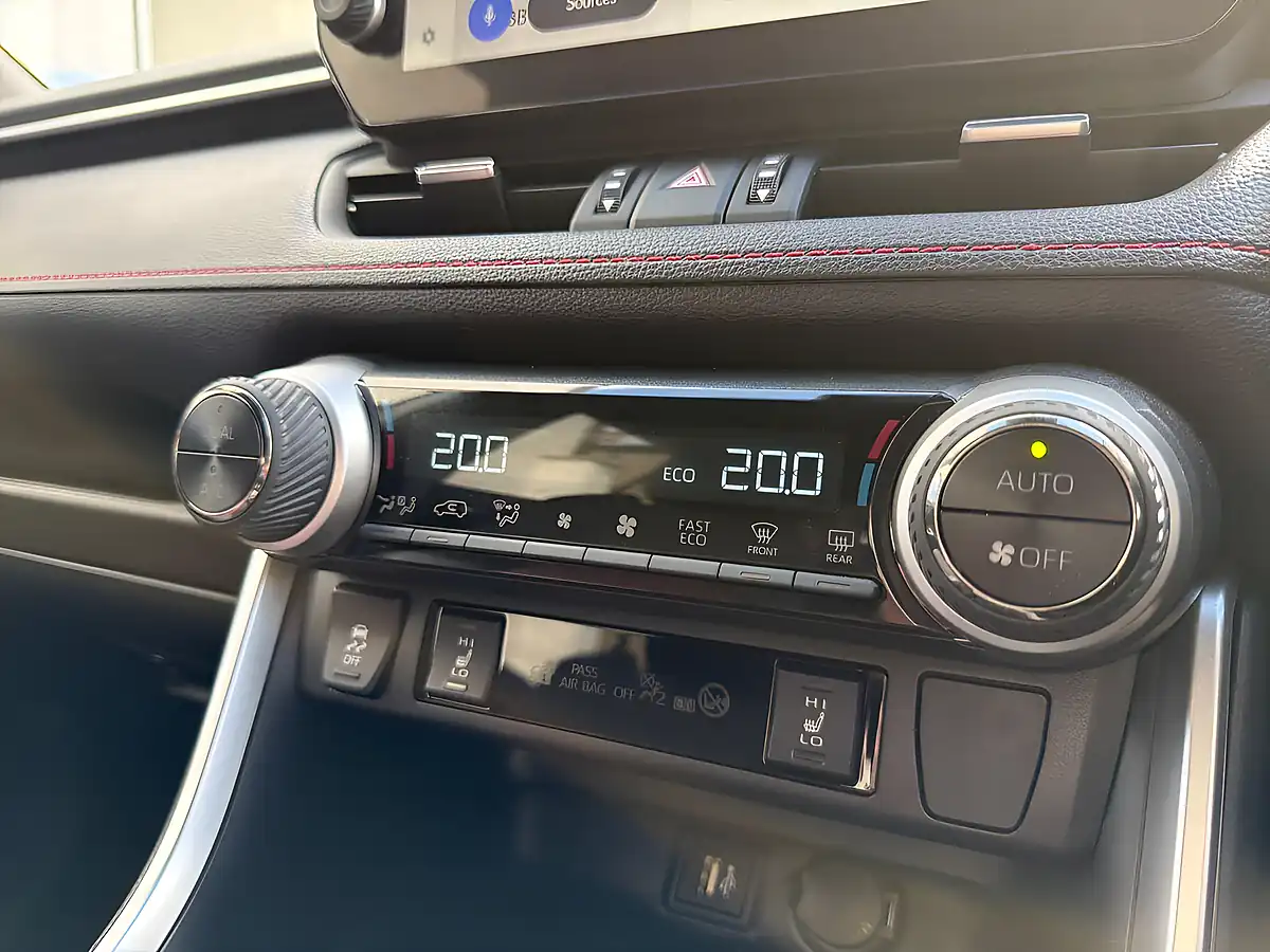 Used 2025 Suzuki Across Grey - Interior and Exterior details 14