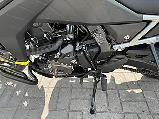 Used 2025 Suzuki Dl 800 RQM5 V-Strom 800RE Black - Interior and Exterior details 17