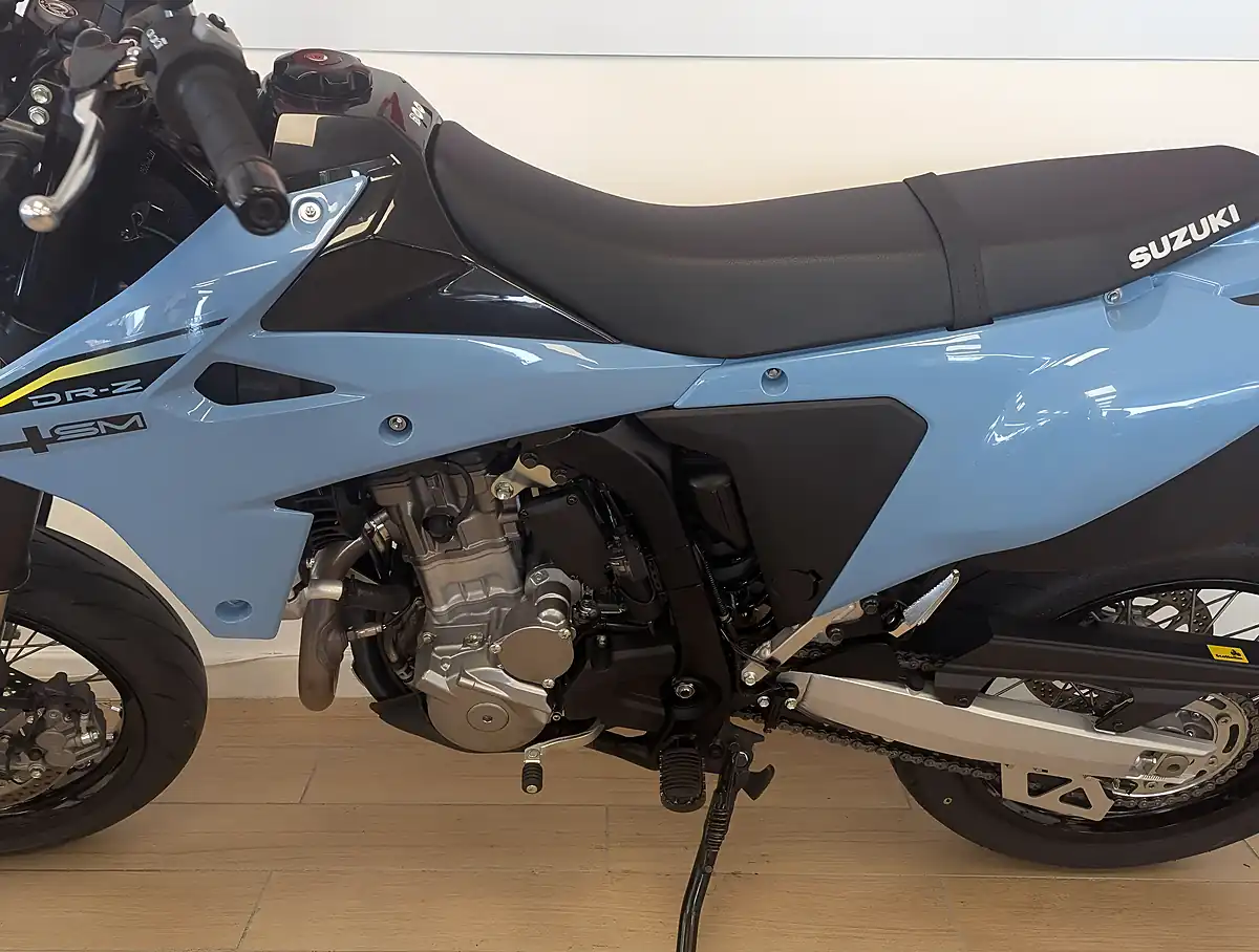 Used 2025 Suzuki DR-Z4SM 400 Constant Mesh Grey - Interior and Exterior details 11