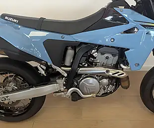 Used 2025 Suzuki DR-Z4SM 400 Constant Mesh Grey - Interior and Exterior details 5